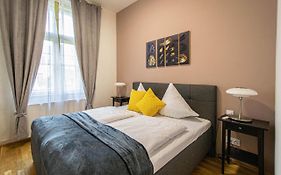 Stylish Apartment In Prague Best Gastronomic Area