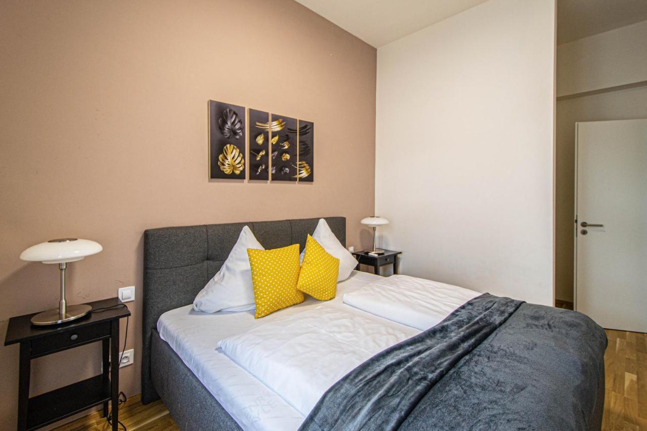 Stylish Apartment In Prague Best Gastronomic Area Экстерьер фото